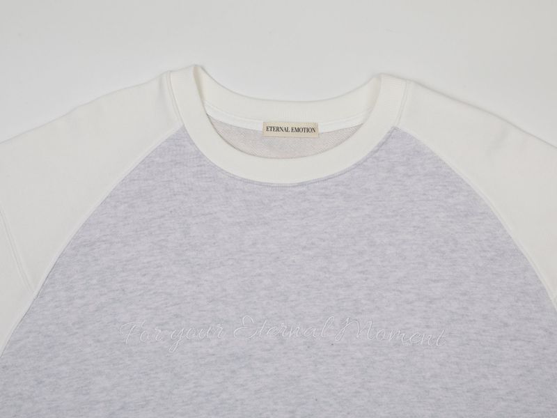 MOMENT REGLAN OVER SWEATSHIRTS (WHITE)