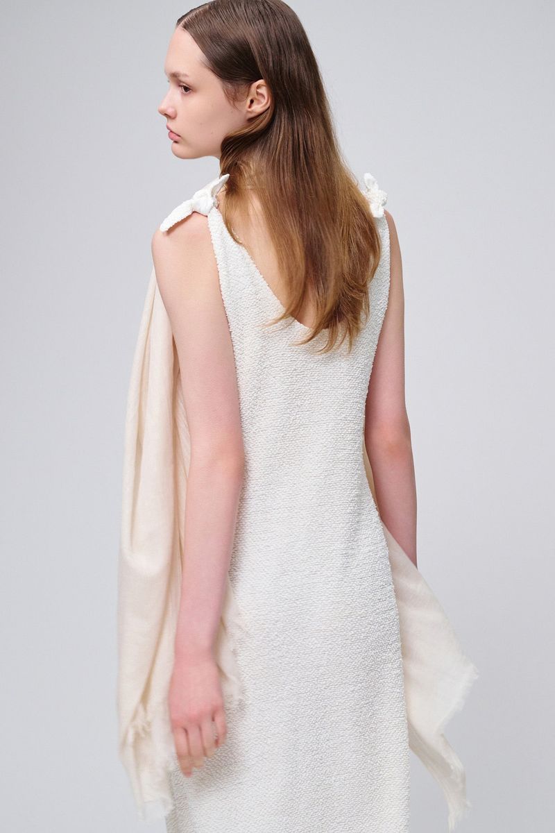 IRN scarf_ivory