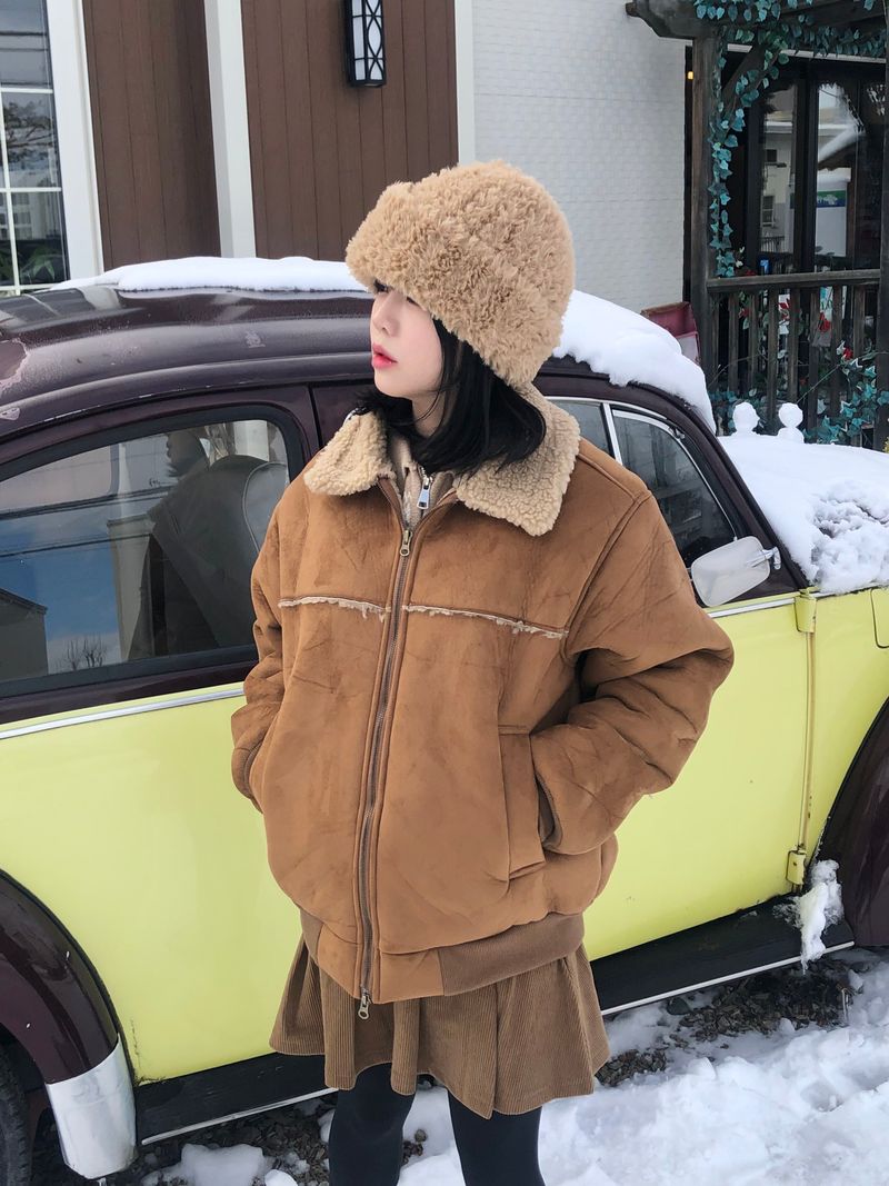 Denroku wool mustang