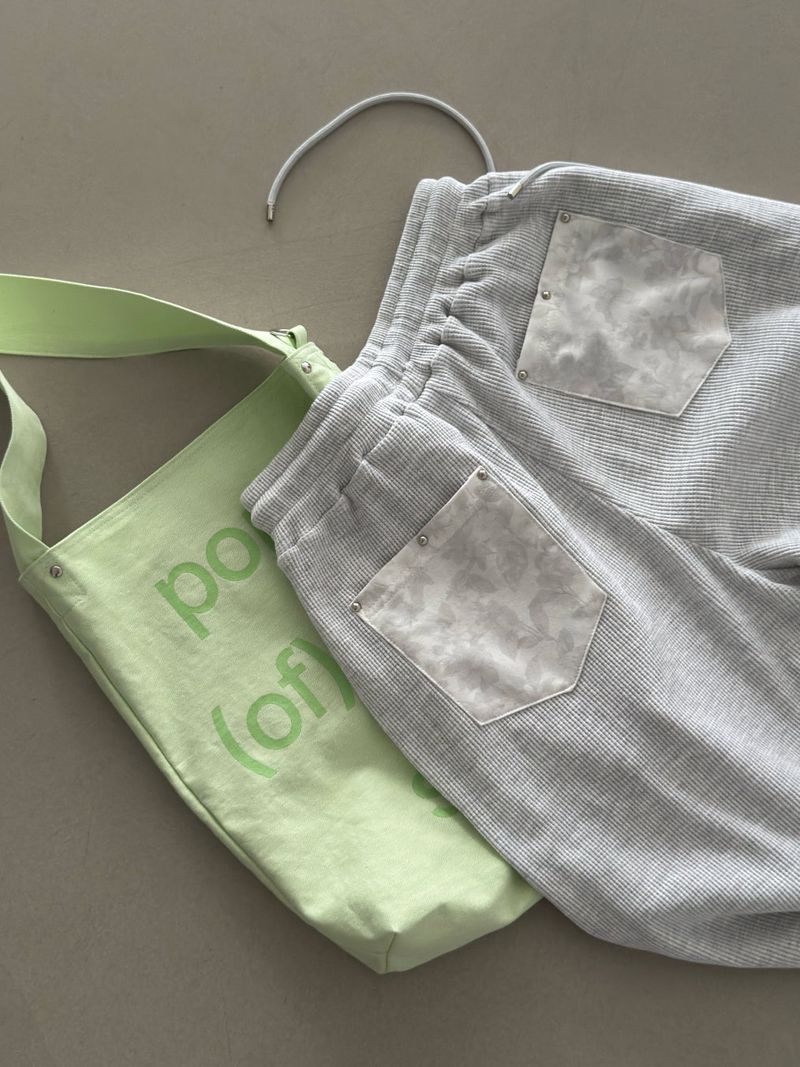 Portrait Wide Strap Shoulder Bag - Apple Mint