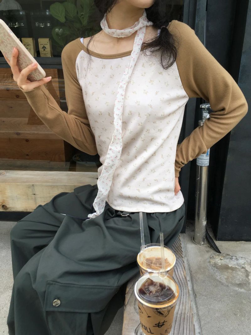 ownmind（オウンマインド）の「フラワー ラグラン Tシャツ（トップス）」