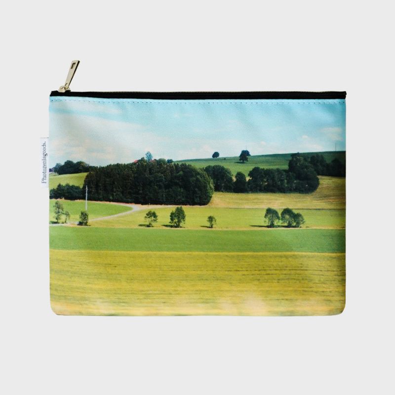 photozeniagoods(フォトゼニアグッズ)の「Swiss field zipper pouch(Smartphone Accessories)」