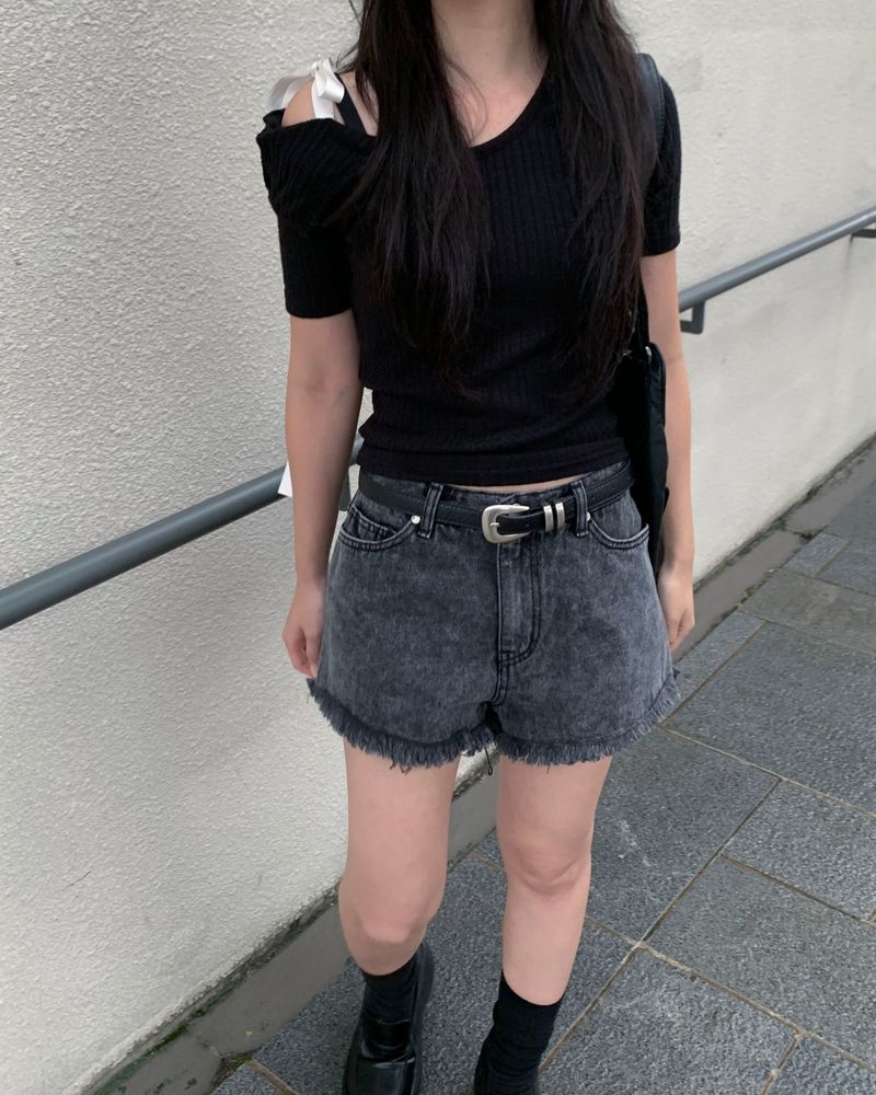 Fringe denim shorts