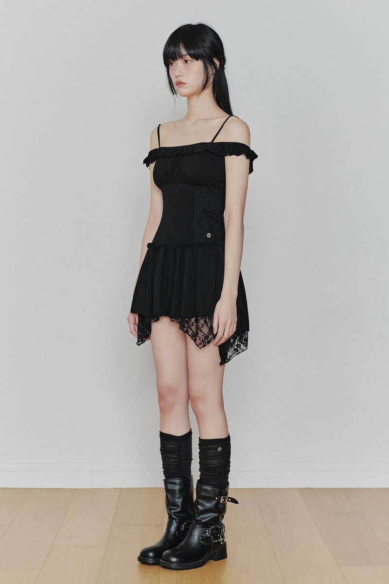 PETAL RUFFLE DRESS black