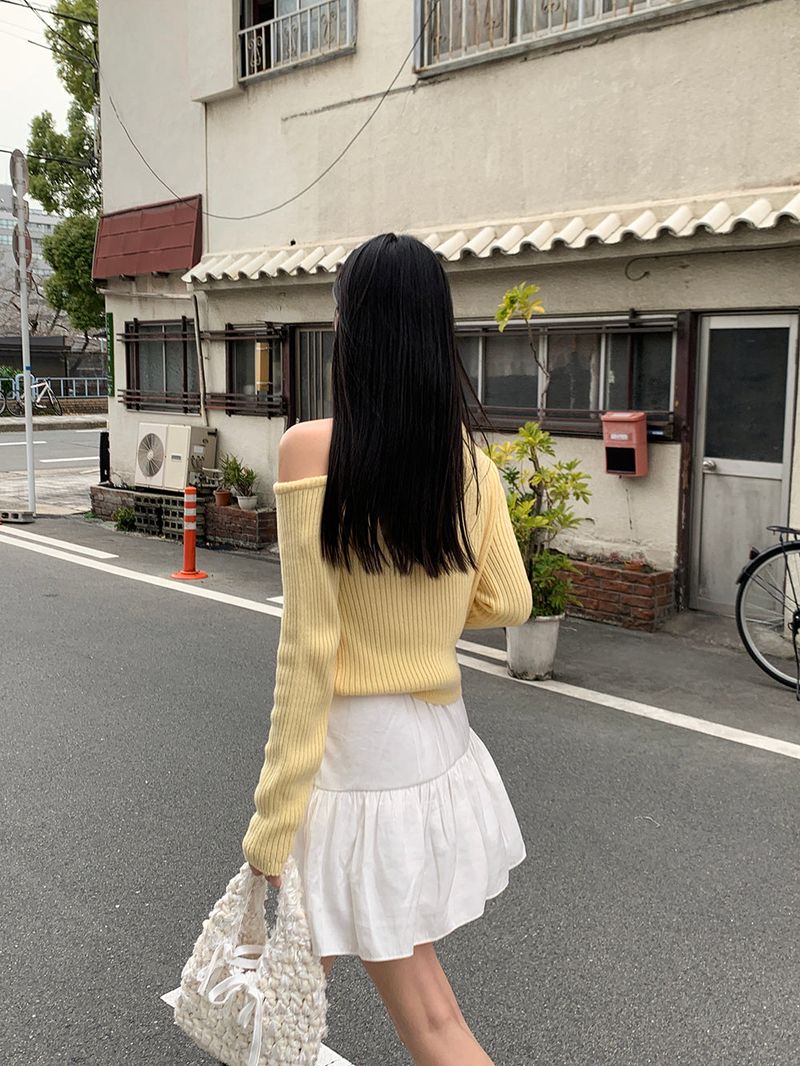 [MADE] STEN GOLZI UNBALANCED OFF-SHOULDER KNIT