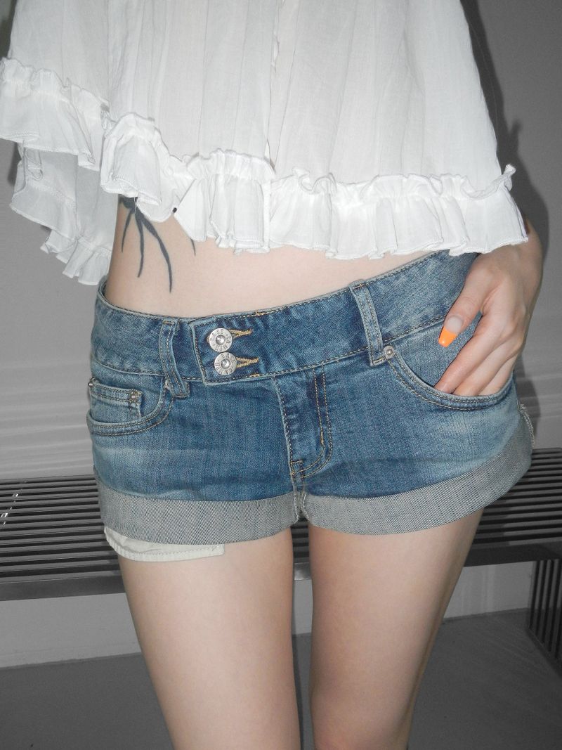 Indigo rollup denim shorts