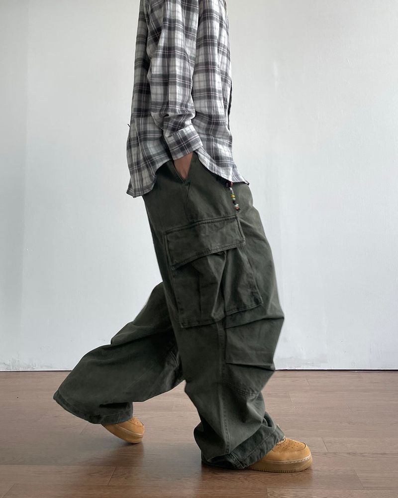 IDF（アイディーエフ）の「Oil Bizo Cargo Pants（Pants）」