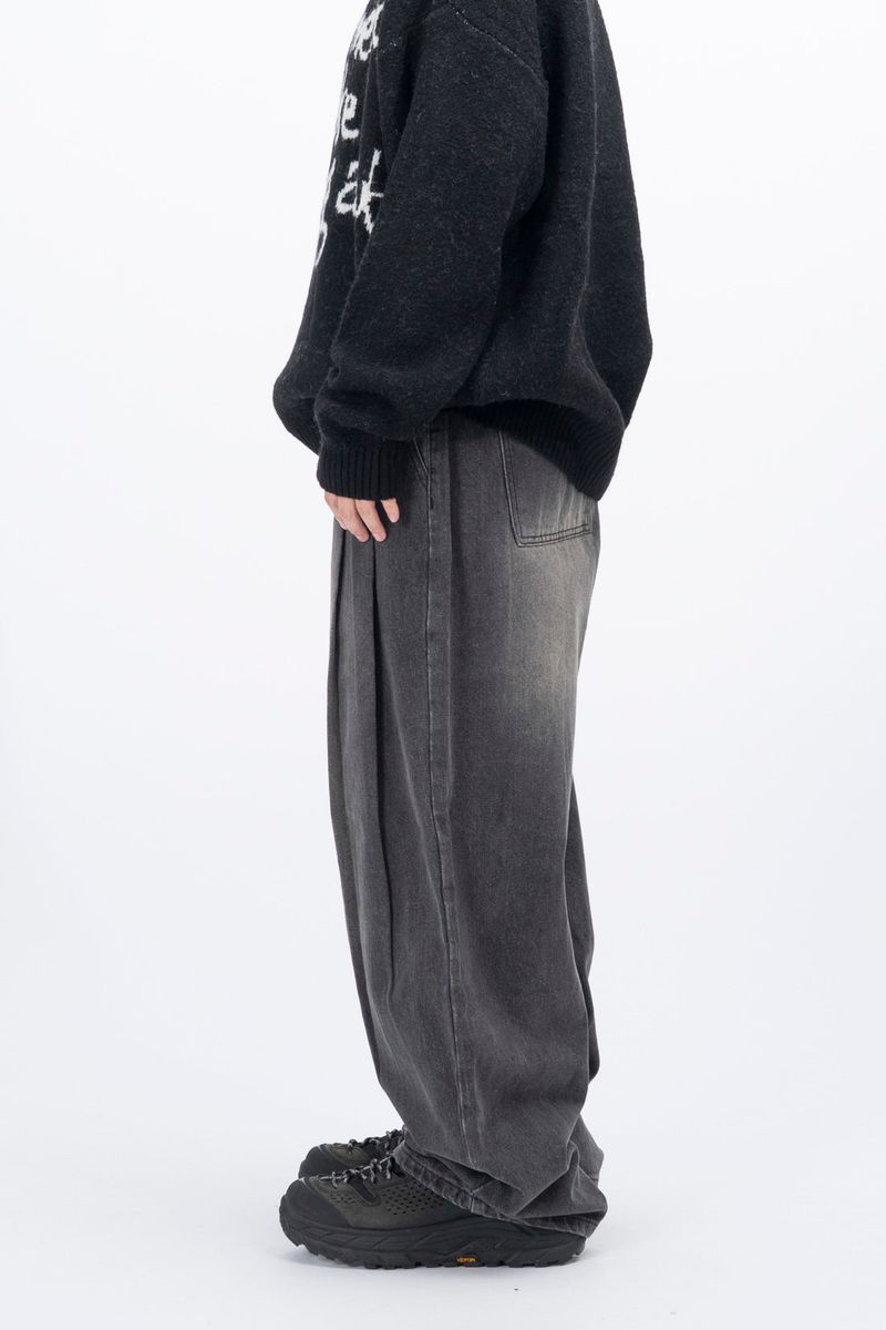 Pelo Two-Tuck Bijou Denim