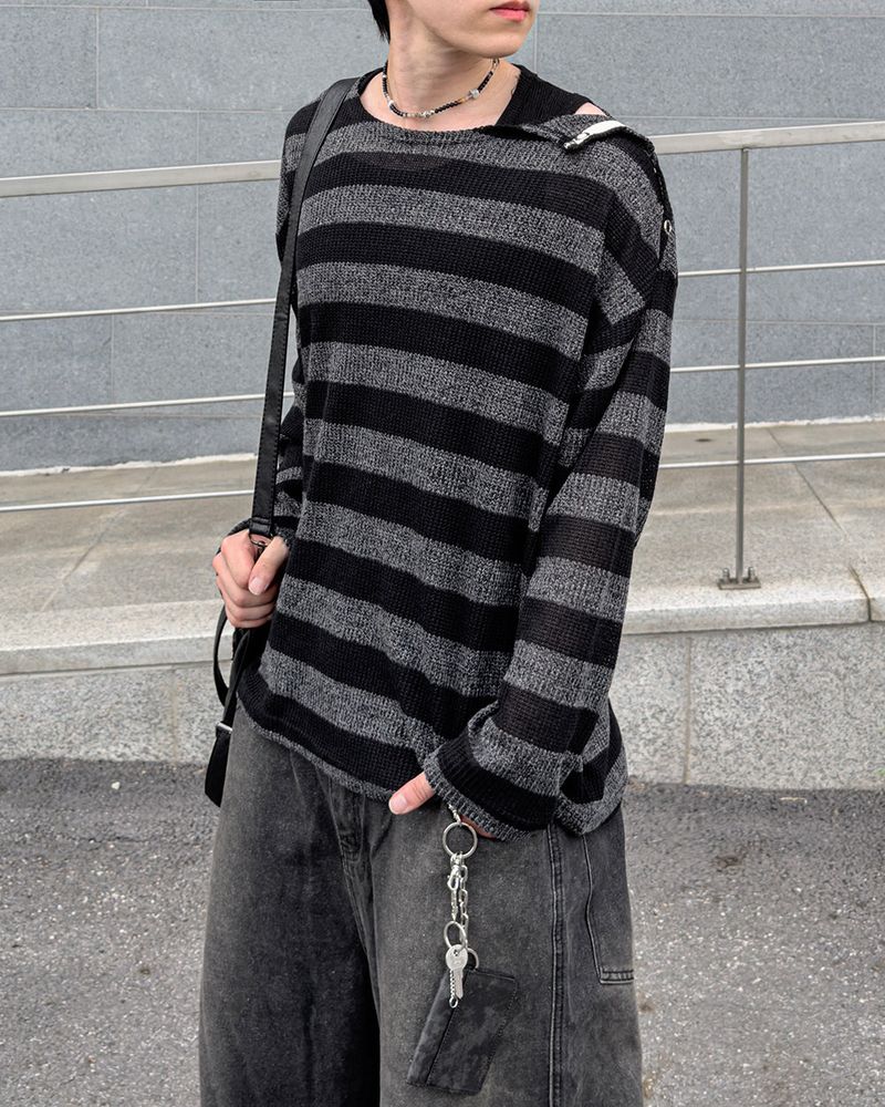 Lure shoulder snap stripe knit