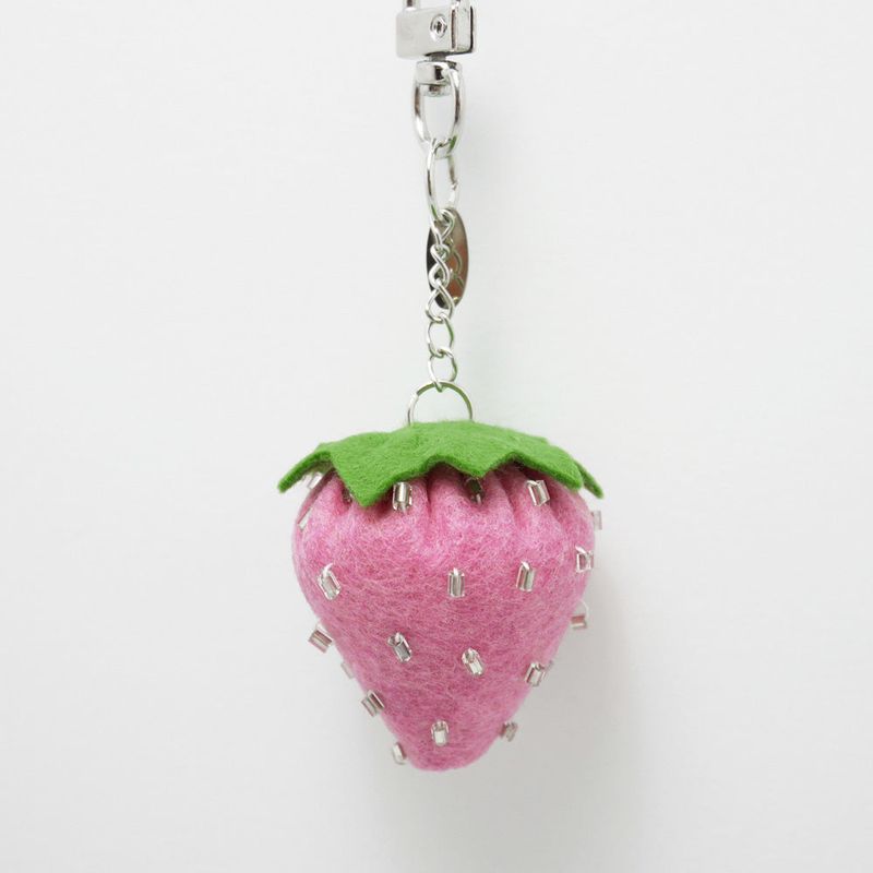 [soft keyring] shining berry (pink)