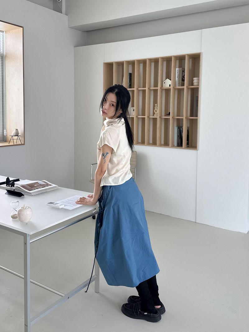 STRAP LESSON BLOUSE