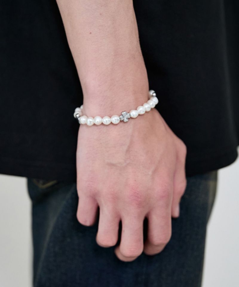 bBianco pearl clover bracelet