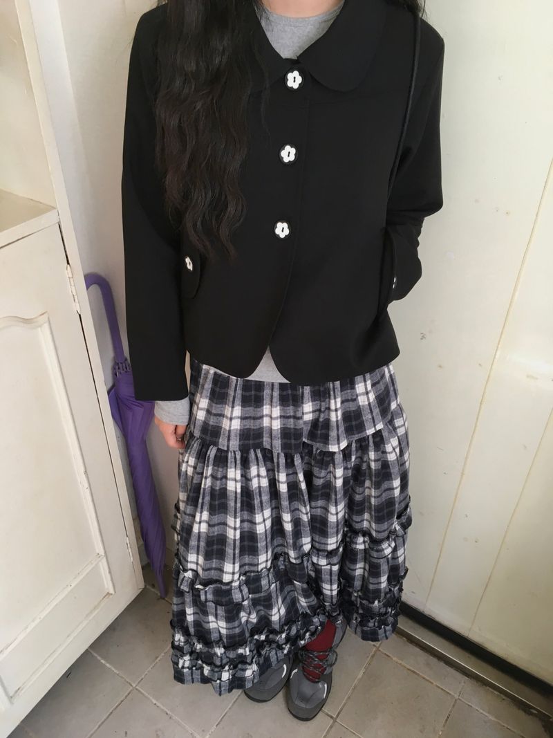 frill checkered long skirt