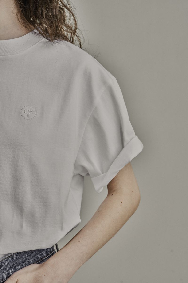OVERSIZED LOGO EMBROIDERED T-SHIRT_WHITE