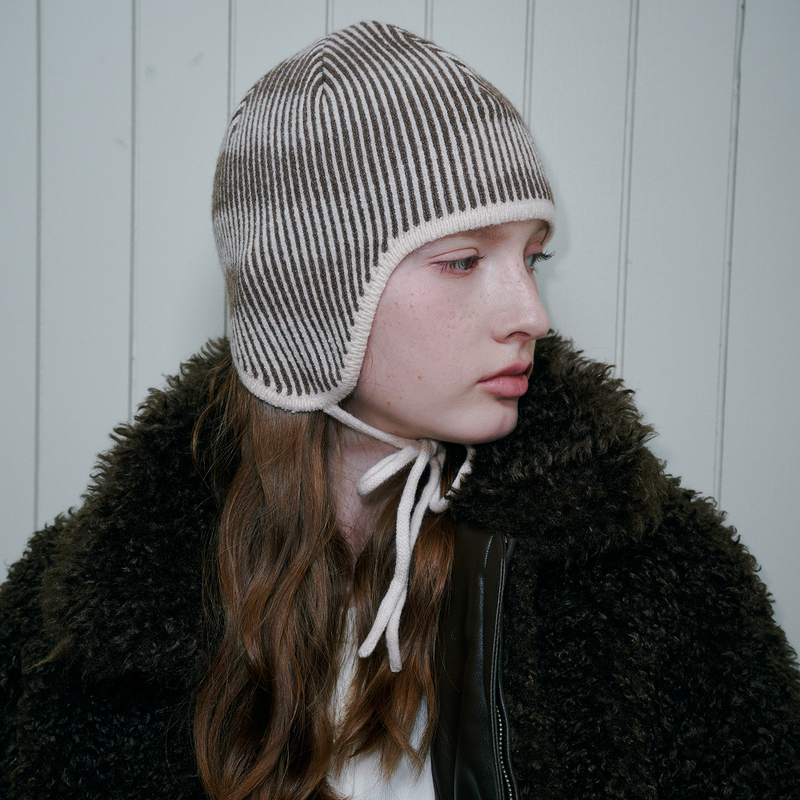 ALLINCOMPLETE（オールインコンプリート）の「Moire Wave Earflap Beanie (Brown)（Hats）」