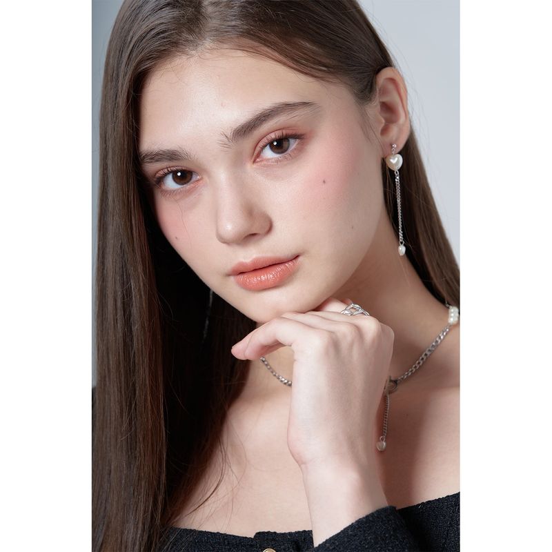 WHITE HEART DROP EARRING