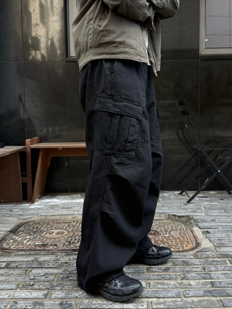 Slav pintuck cargo banding pants