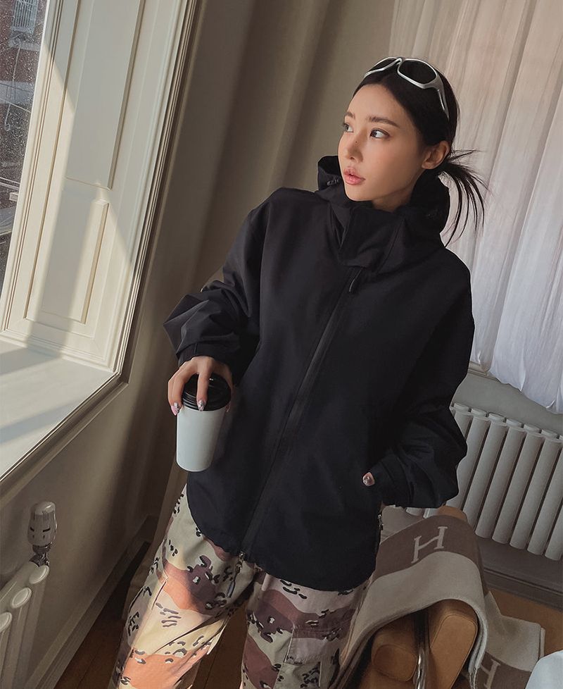 (UNISEX) ハイネックフードウィンドジャケット