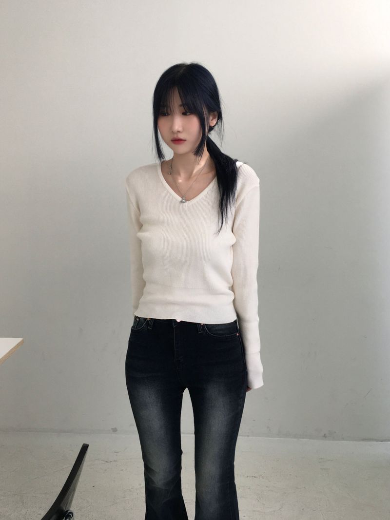 Basic V-neck knitwear (4 colors)