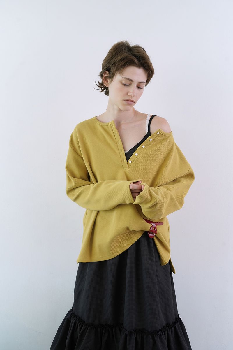 Waffle button t-shirt_mustard