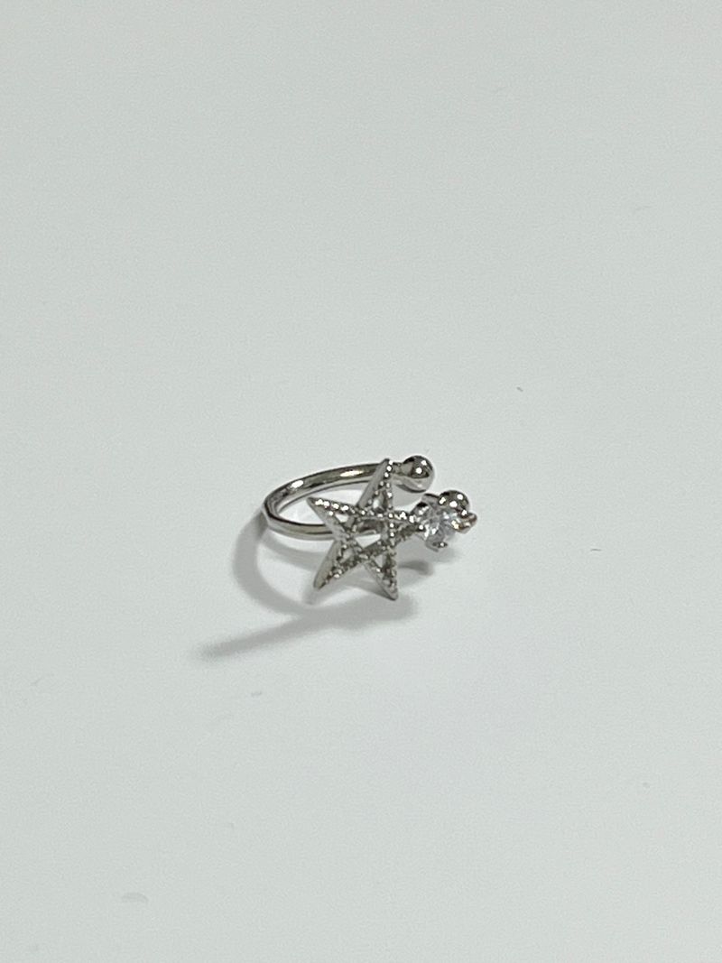 cubic line star earcuff