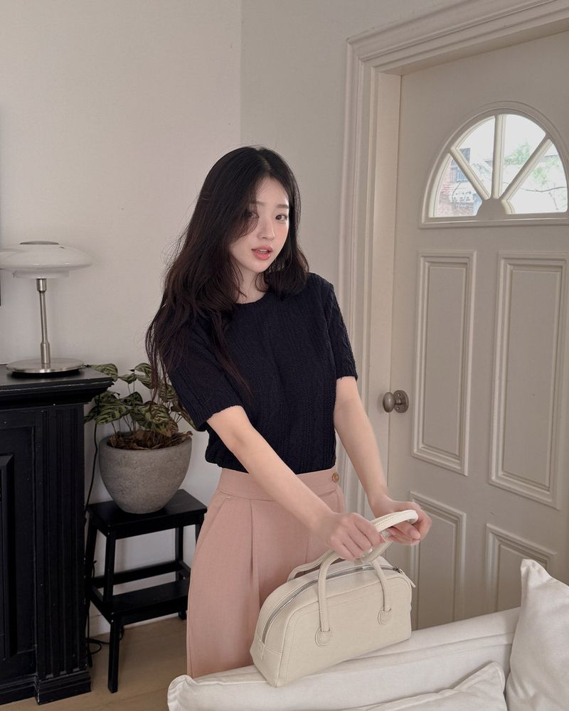 MAYBINS(メイビンス)の「Lian Twisted Short Sleeve Knitwear(Tops)」