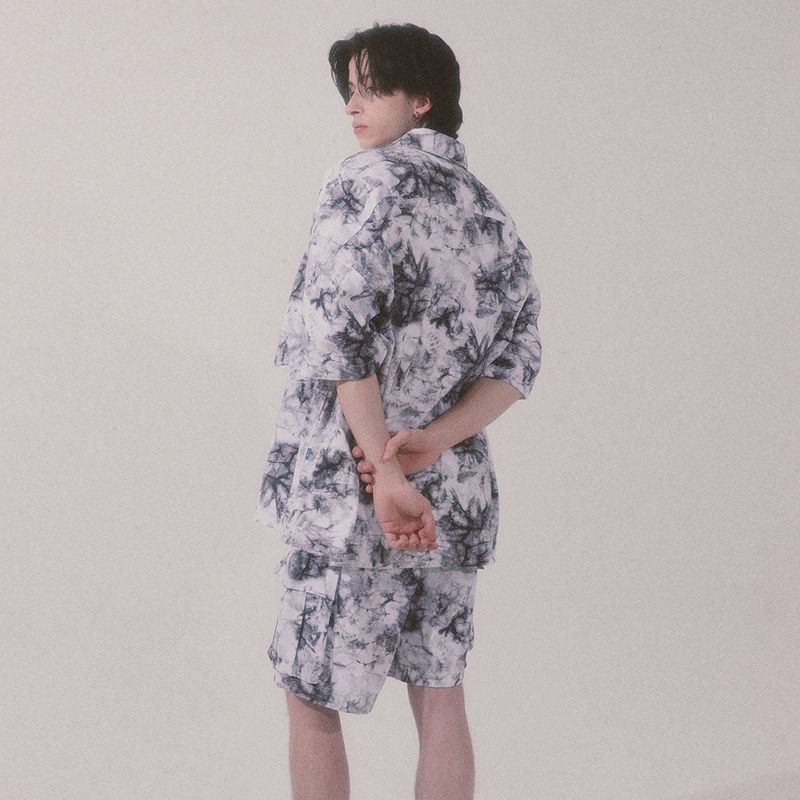 tie-dye cargo shorts_white