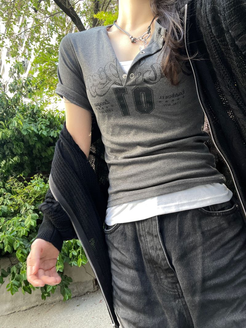 Vintage ten snap ribbed t-shirts