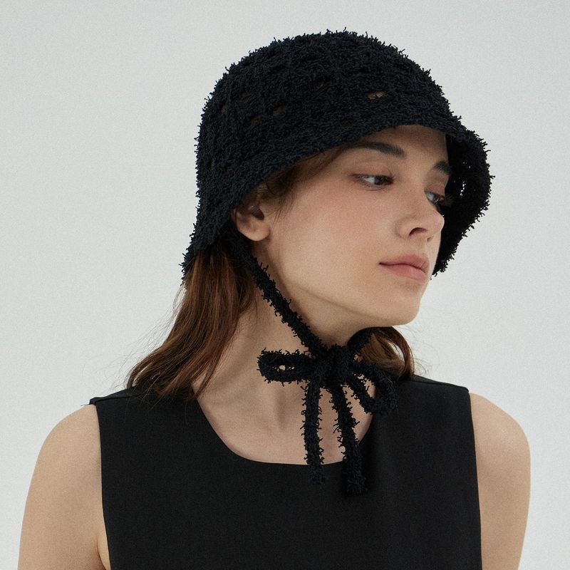 VA Curved Oval Metal Knit Punching Bucket Hat / Black