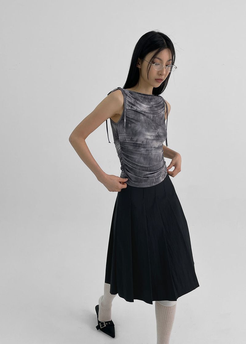 [MADE] Swalin Pleated Midi Skirt