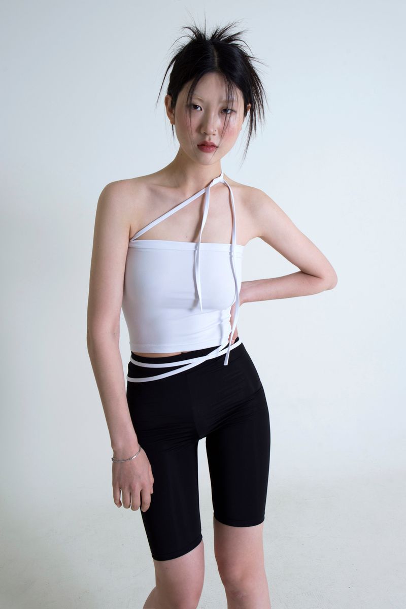 ASSAY(アッセイ)の「STRING TUBETOP WHITE(Tops)」
