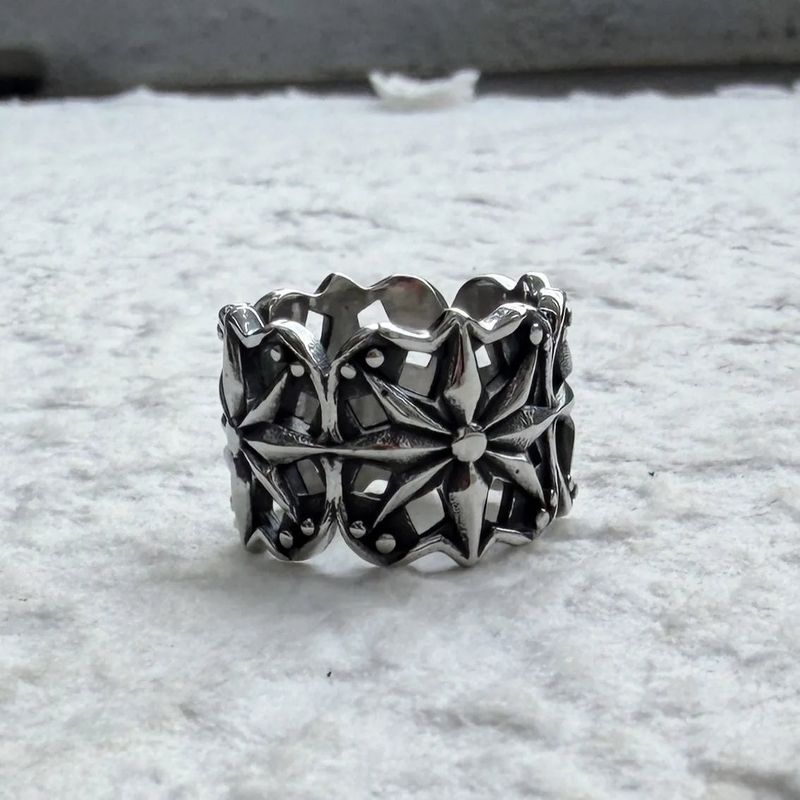 Starburst Engraved Ring