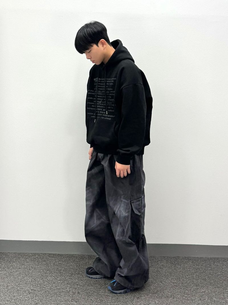 オイルブラックカーゴバルーンパンツ