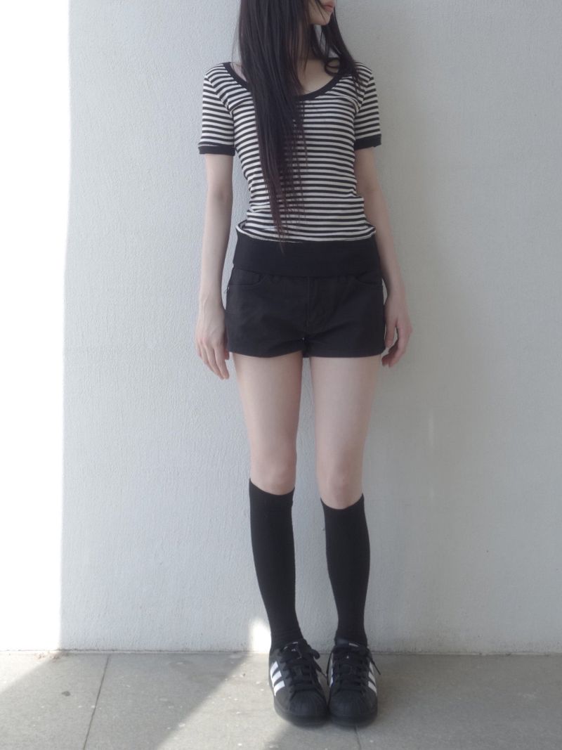 ZELENA（ゼレナ）の「ブラックショートパンツ（パンツ）」