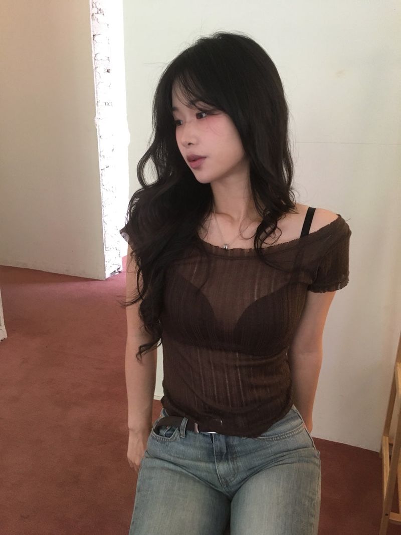 Valley Boat Neck Tee