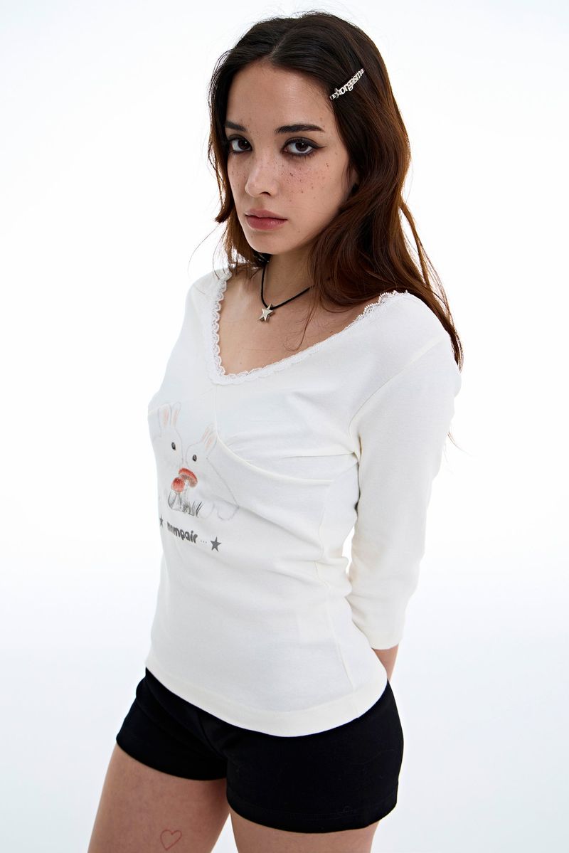 Rabbit Lace V-Neck Tee [White]