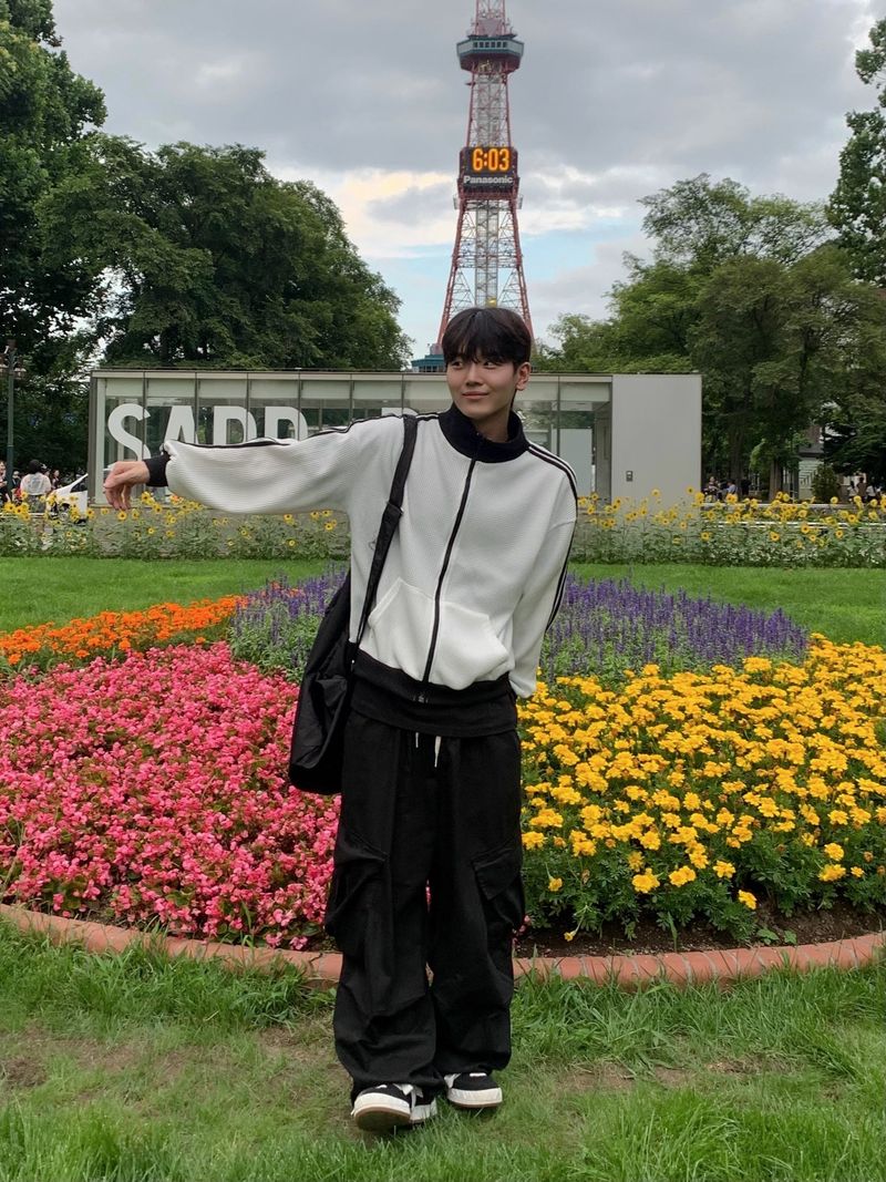 Celeb Waffle High Neck Zip-Up