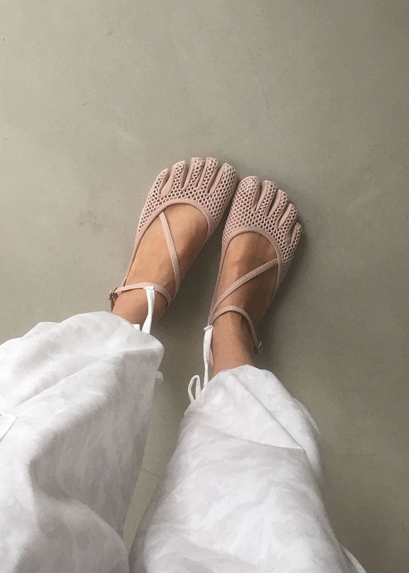 FIVE FINGERS STRAP SANDALS