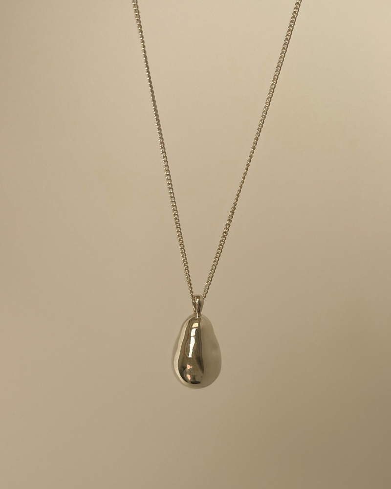 Sweet pear necklace (silver)
