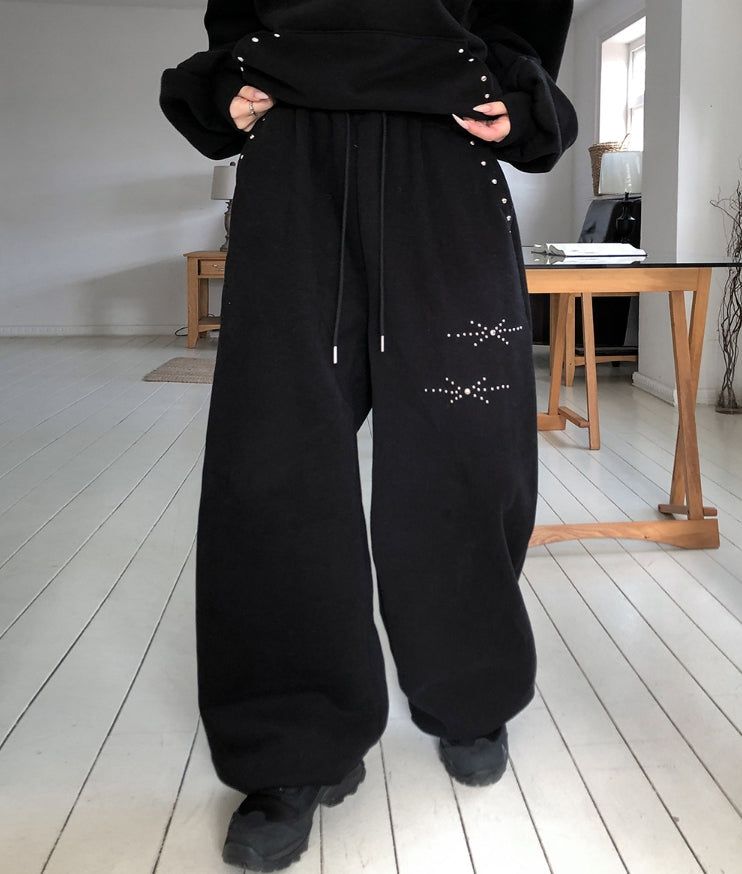 ULAN（ユレン）の「Glint Brushed Fleece Studded Training Pants（Pants）」