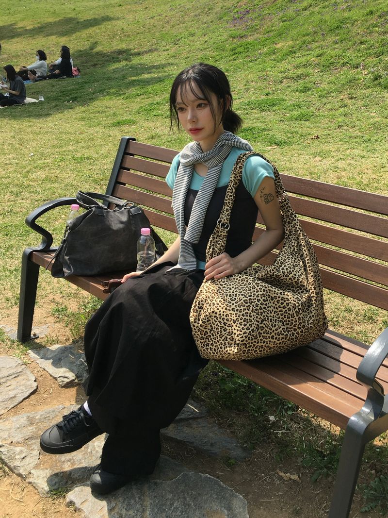 Leopard Multi-Zipper Big Shoulder Bag (1c)