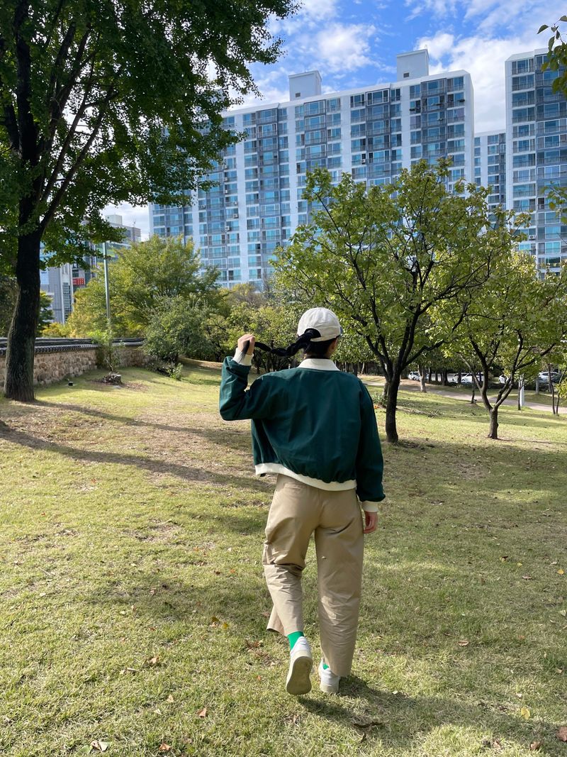 Round baggy fit cotton pants