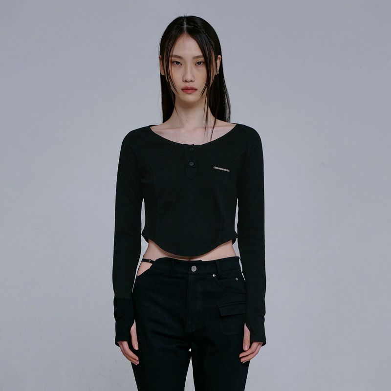 JINJUSE（ジンジュユーズ）の「バックシャーリングUネック（ブラック）（トップス）」