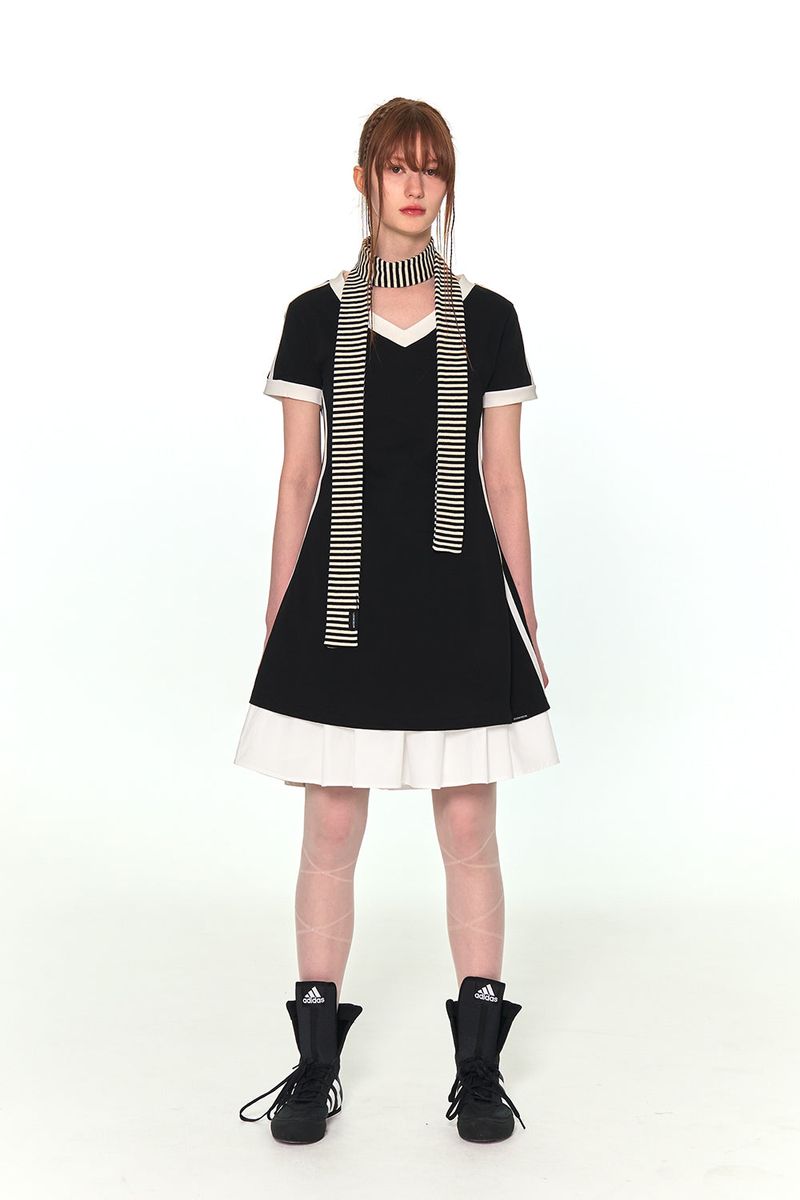 V NECK LINE OPS (BLACK)