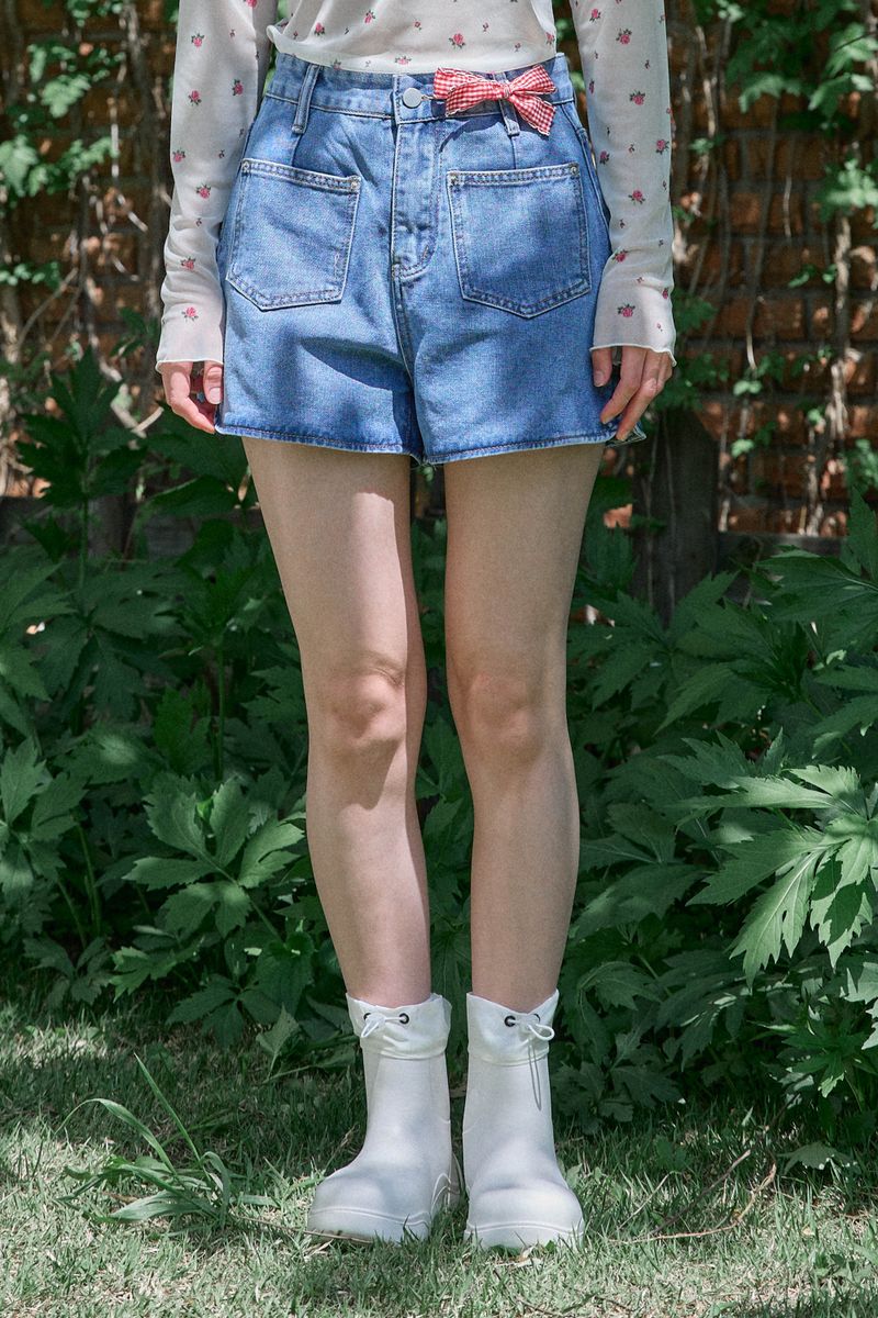 PINK PINEAPPLE（ピンクパイナップル）の「ROSE'S FARM HALF PANTS (2 COLORS)（Pants）」