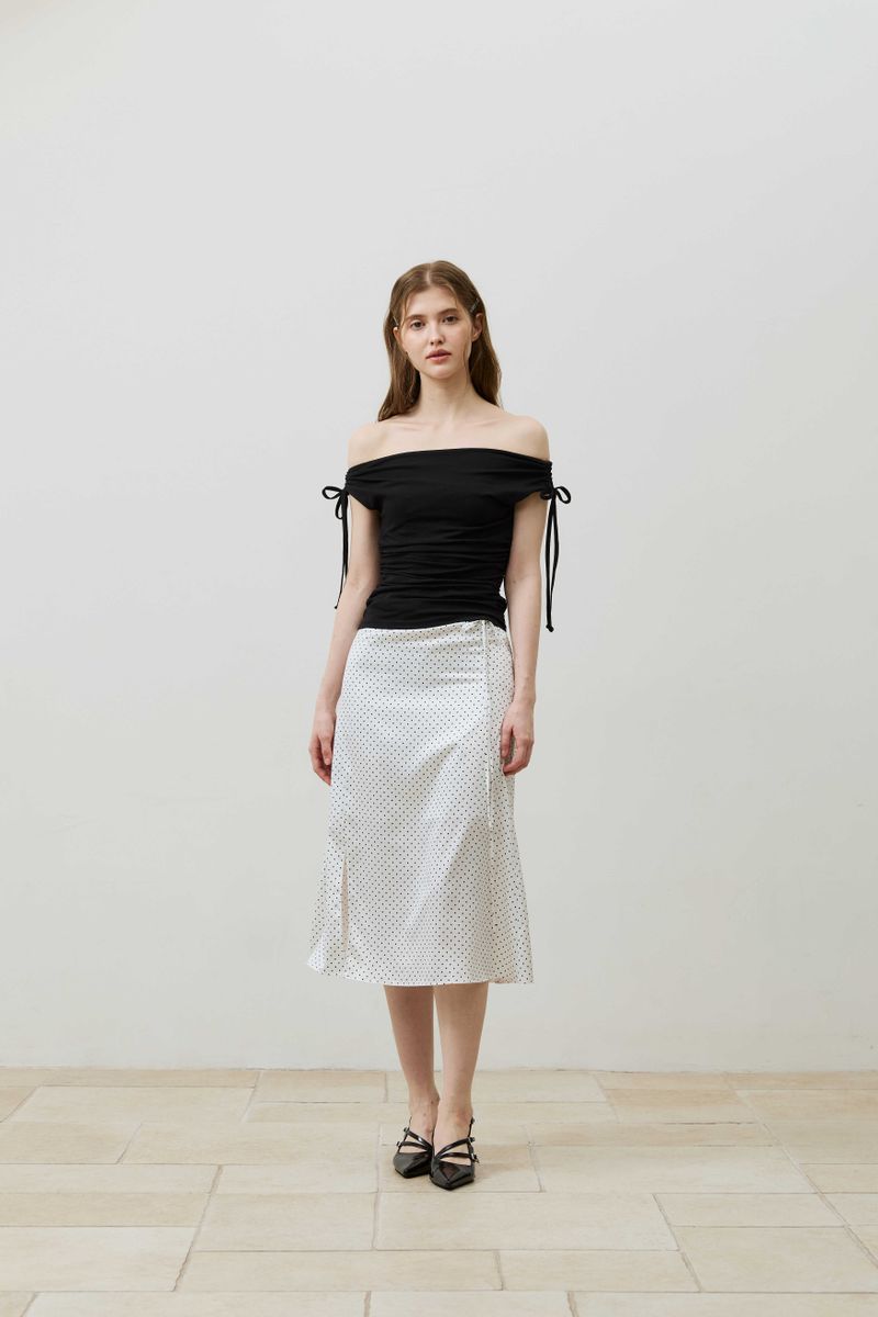  LILY OFF-SHOULDER SHIRRING TOP / BLACK