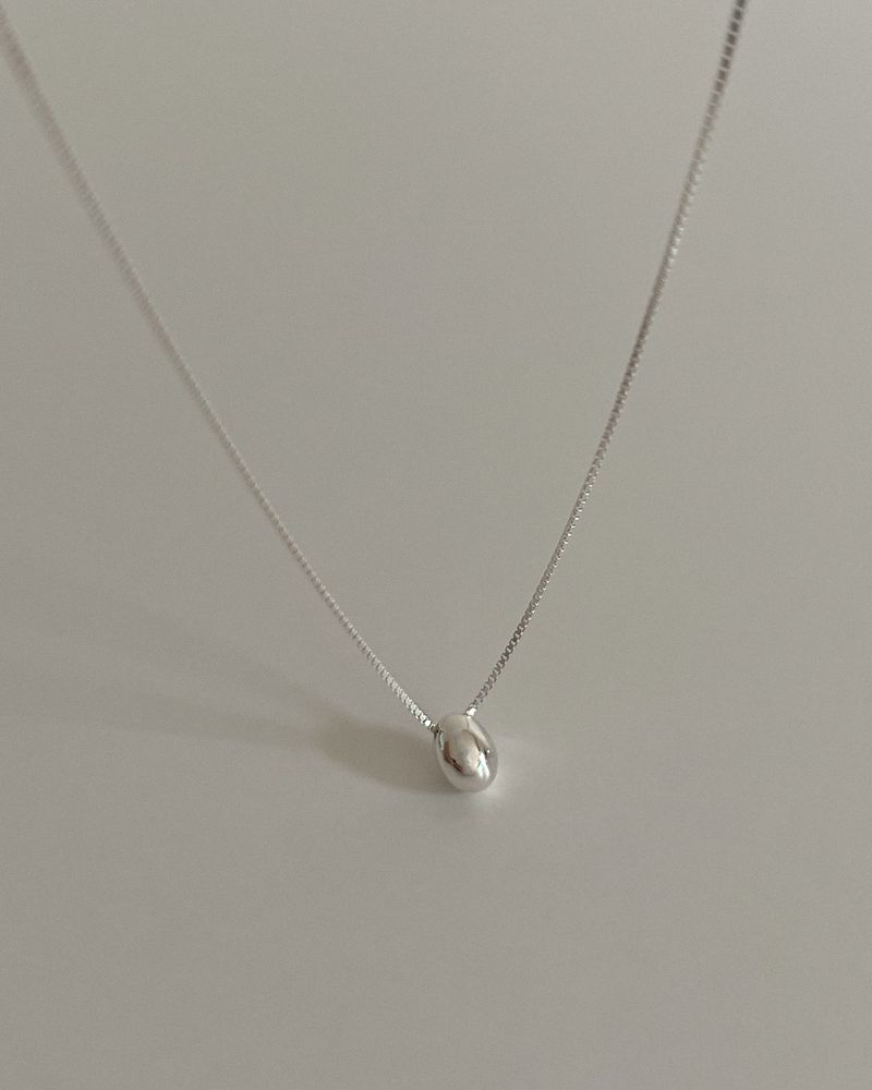 Sleek necklace (silver)