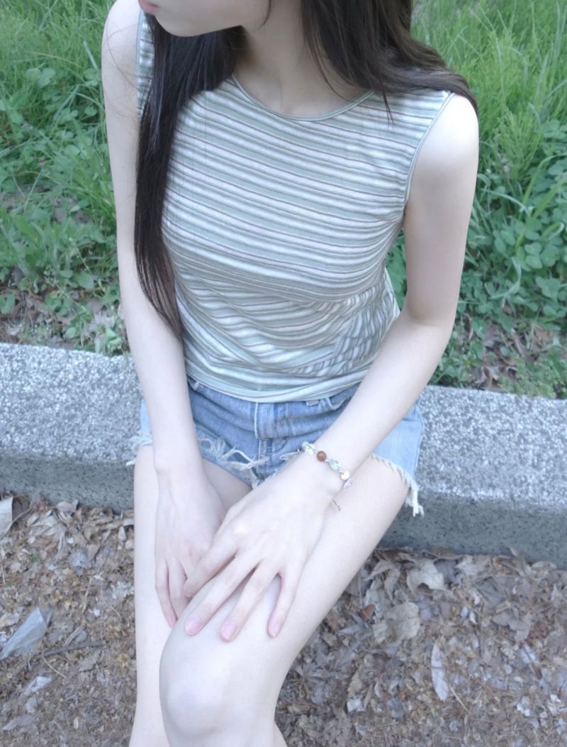 heart patch sleeveless
