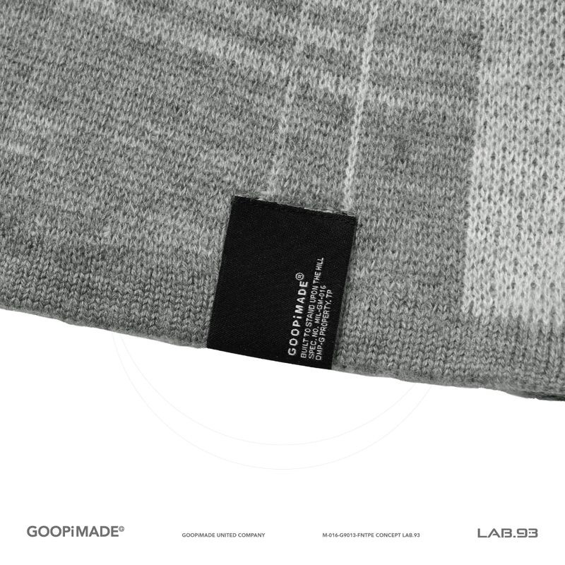 “8SE-01K” MEGA-type Plaid Knit Sweater