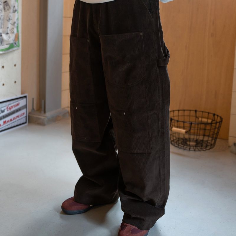Corduroy carpenter pants / Dark brown